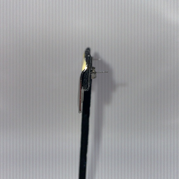 Vintage Metal Beige Silver Tone Stud Statement Earrings - Picture 3 of 3